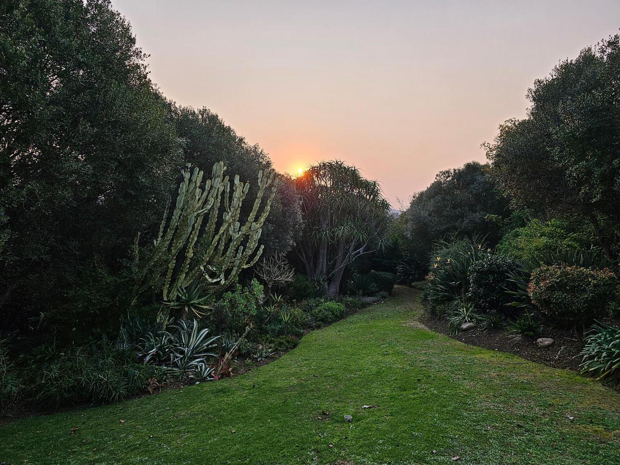 Die Heerenhuys Guest Suites Stellenbosch Bagian luar foto