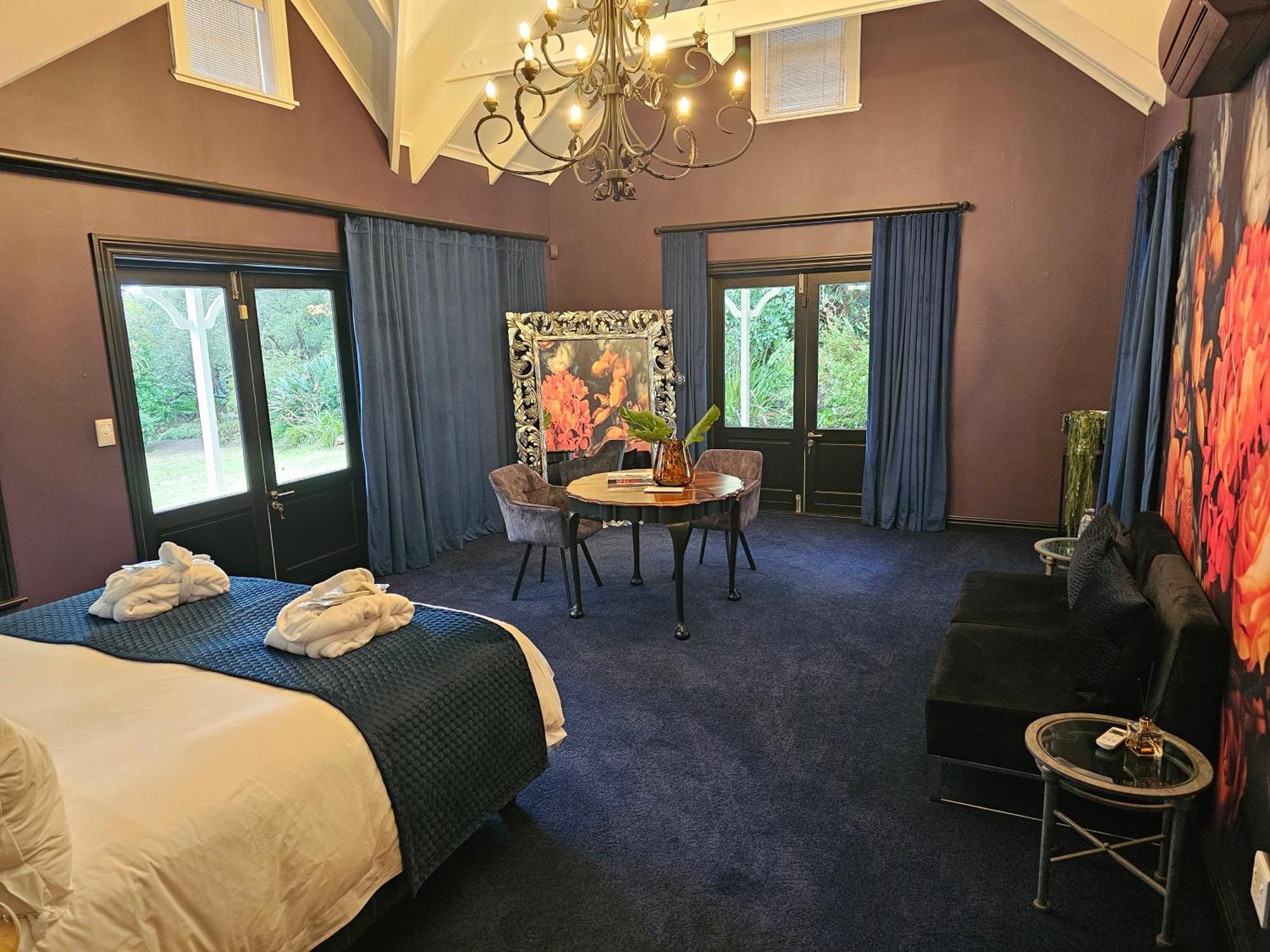 Die Heerenhuys Guest Suites Stellenbosch Bagian luar foto